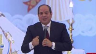 السيسي يهنئ الأقباط بعيد الميلاد المجيد: يارب السنة دي تبقا خير وسلام
