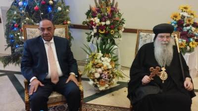 رئيس تجارية الجيزة يزور مطرانية شمال الجيزة لتقديم التهنئة بعيد الميلاد المجيد