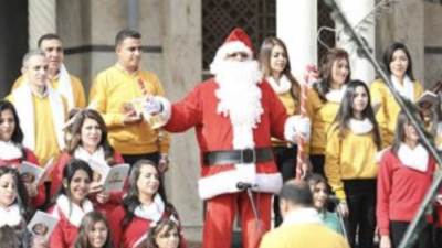 أجواء احتفالية بعيد الميلاد المجيد فى الكاتدرائية المرقسية بالعباسية