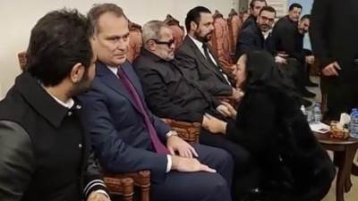 جورج وسوف يستقبل المعزيين في وفاة ابنه "وديع"