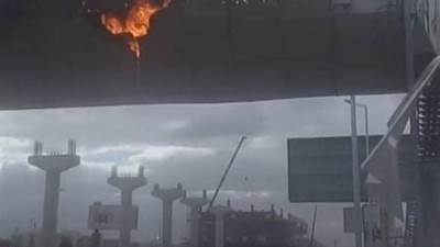 حريق بكوبري مشاة بالقرب من هايبر وان بـ أكتوبر