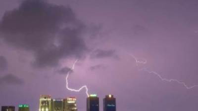 أمطار رعدية على مناطق متفرقة بالقاهرة الكبرى الآن