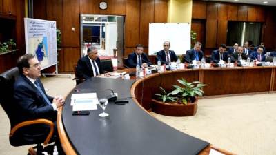 وزير البترول يعقد ورشة عمل للتنسيق بين قطاعي التعدين والصناعة لبحث الفرص الاستثمارية