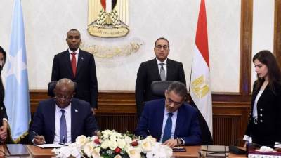 رئيس الوزراء ونظيره الصومالي يشهدان توقيع مذكرة تفاهم لتعزيز التعاون في المجال الإعلامي