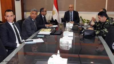 لفصل وتجميع مياة الأمطار.. وزير الإسكان يتابع موقف منظومة الصرف الصحى بالإسكندرية