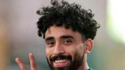 مروان عطية يجتاز الكشف الطبى بنجاح فى الأهلى