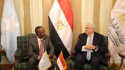 وزير التعليم يبحث مع نظيره الصومالي سُبل التعاون المُشترك