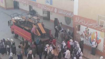 حلوان للأسمدة تدعم العملية التعليمية بـ800 مقعد مدرسي على مدارس إدارتي الصف والتبين