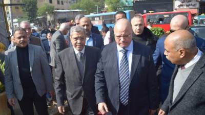 محافظ القاهرة ورئيس "الغرف التجارية" يتفقدان معرض السلع " المواطن أولاً"