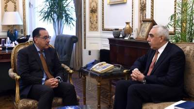 رئيس الوزراء يلتقى سفير جمهورية العراق لدى مصر