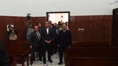 رئيس الوزراء يتفقد محكمة شمال سيناء الابتدائية بالعريش 
