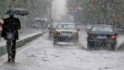 منخفض جوي.. الأرصاد تحذر من طقس الأحد 