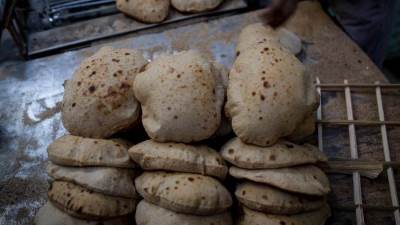 متحدث الحكومة يحسم الجدل بشأن زيادة أسعار رغيف الخبز