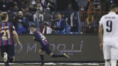 برشلونة يتفوق على ريال مدريد بثنائية في الشوط الأول بنهائي كأس السوبر الإسباني