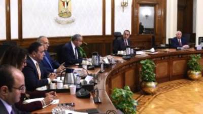 رئيس الوزراء يستعرض سبل توفير الزيوت الخام محليا لسد الفجوة والحد من الاستيراد