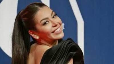 كل واحد وتربيته .. لقاء الخميسي ترد على مهاجمي الفنانين