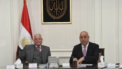 الجزار ومحافظ جنوب سيناء يتابعان مشروعات الإسكان ومياه الشرب والصرف والمشروعات التنموية