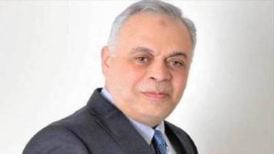 أشرف زكي يطلق مبادرة" لمّ الشمل" لحل أزمة لوسي والحفيد