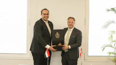 رئيس هيئة الرعاية الصحية يلتقي سفير الدنمارك لدى مصر