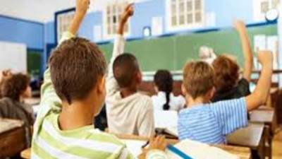 الحكومة تنفي تداول قائمة أسعار مجموعات الدعم المدرسية للفصل الدراسي الثاني