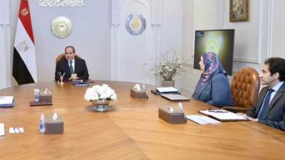 "السيسي" يوجه بالإسراع من الانتهاء من مشروع قانون الرعاية البديلة للأيتام