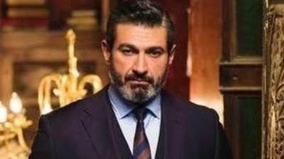 بعد تبرعه لتحيا مصر.. الرئيس السيسي يوجه رسالة شكر وتقدير للفنان "ياسر جلال"