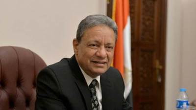 رئيس الأعلى للإعلام يطالب بتدريس مادة عن السوشيال ميديا بالمدارس