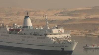 "LOGOS HOPE".. أكبر مكتبة عائمة فى العالم تعبر قناة السويس