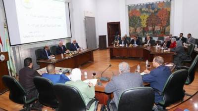 القصير يشدد على إجراء الحصر الدقيق لمساحات القمح والمرونة في توزيع الأسمدة