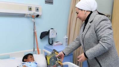 السيدة انتصار السيسي تشيد بالجهود العظيمة لمستشفى "شفاء الأورمان" لعلاج سرطان الأطفال