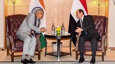 "السيسي" يعرب عن تطلعه أن تمثل زيارته لنيودلهي خطوة لتطوير العلاقات بين مصر والهند