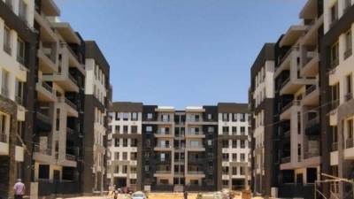 وزير الإسكان يتابع ما يتم تنفيذه من مشروعات بالقطاعات المختلفة بمدينة 6 أكتوبر