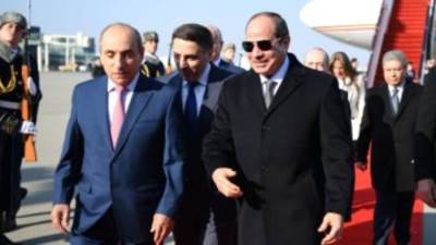 الرئيس السيسي يجتمع اليوم بكبار رموز الاقتصاد ورؤساء كبرى الشركات بأذربيجان