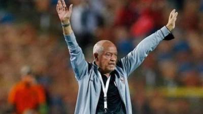 فيريرا يوجه رسالة مؤثرة لجماهير القلعة البيضاء.. احملكم في قلبي