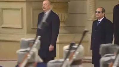 مراسم استقبال رسمية للرئيس السيسي بالقصر الجمهورى فى باكو.. فيديو