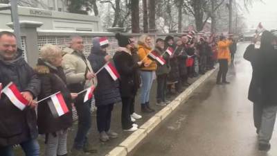 وقفة تأييد للرئيس السيسي أمام مقر السفارة المصرية فى إسبانيا