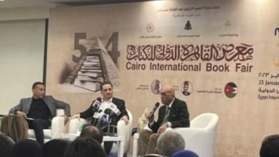 الكاتب الفرنسى رولان لومباردى بمعرض الكتاب: السيسى قاد مصر إلى بر الأمان
