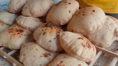 شعبة المخابز: لم يتم تسعير الخبز لغير حاملى البطاقات التموينية 