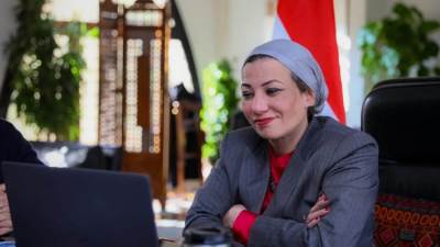 وزيرة البيئة تناقش مع ممثلي البنك الدولي مستجدات مشروع إدارة تلوث الهواء وتغير المناخ في القاهرة