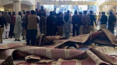 ارتفاع حصيلة تفجير مسجد بيشاور الباكستانية لـ61 قتيلا و175 جريحا