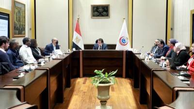 وزير الصحة يبحث مع وفد الاتحاد الإفريقي التعاون لتعزيز قدرات مصر بمجال إنتاج اللقاحات والأمصال