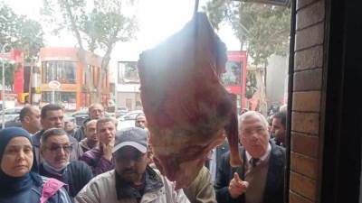 160 جنيه للحوم بمنافذ الزراعة.. وزير الزراعة يوجه بالالتزام بالأسعار المخفضة للمواطنين