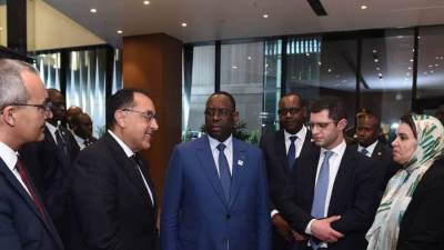 الرئيس السنغالى يلتقى ممثلى الشركات المصرية ويشيد بما تمتلكه من خبرات
