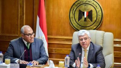 وزير التعليم ورئيس الهيئة العربية للتصنيع يناقشان آليات تصنيع أول سيارة كهربائية مصرية