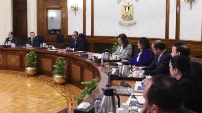 خطة على مدار عام و20 شركة لأول مرة.. مدبولي يكشف تفاصيل برنامج الطروحات