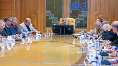 وزير الإنتاج الحربي يوجه الشركات التابعة بضرورة الالتزام بتوقيتات تنفيذ المشروعات 