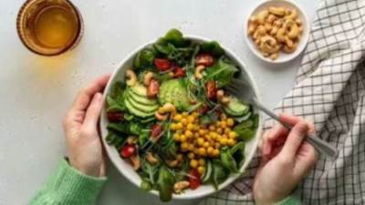 تعرف على النظام الغذائى للوقاية من الإصابة بسرطان الأمعاء