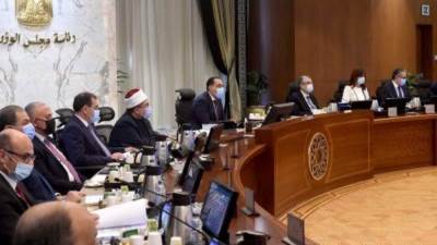 رئيس الوزراء يُتابع جهود اللجنة الطبية والاستغاثات بمجلس الوزراء خلال يناير الماضي