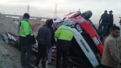 إصابة 22 شخصًا إثر سقوط أتوبيس من أعلى الطريق الإقليمي