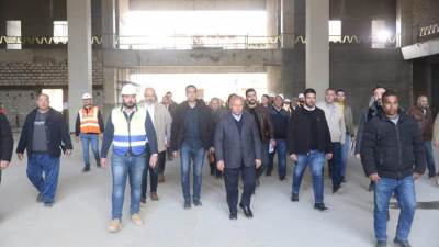 وزير النقل يتفقد التقدم في معدلات تنفيذ الخط الاول للقطار الكهربائي السريع